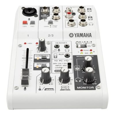 Yamaha AG03 Hybrid Mixing Console