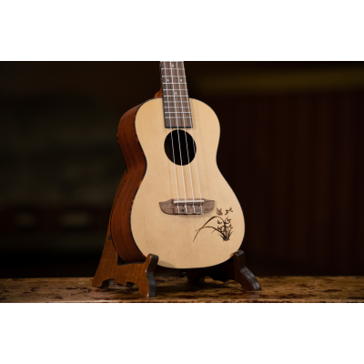 Ortega RU5 Bonfire Series Concert Ukulele 4 Snarig - Spar/Sapele Natuurlijk