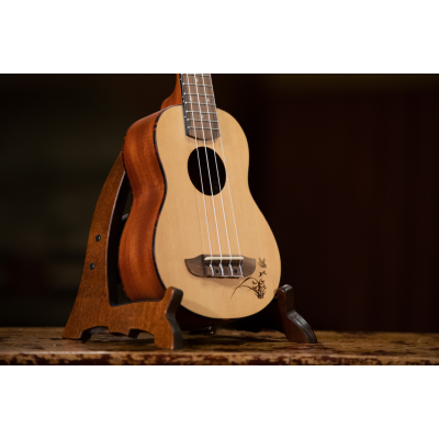 Ortega RU5-SO Bonfire Series Sopraan Ukulele 4 Snarig - Spuren/Sapele Natuurlijk