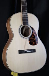 Larrivee 000 40 MHO - Acoustic Guitar