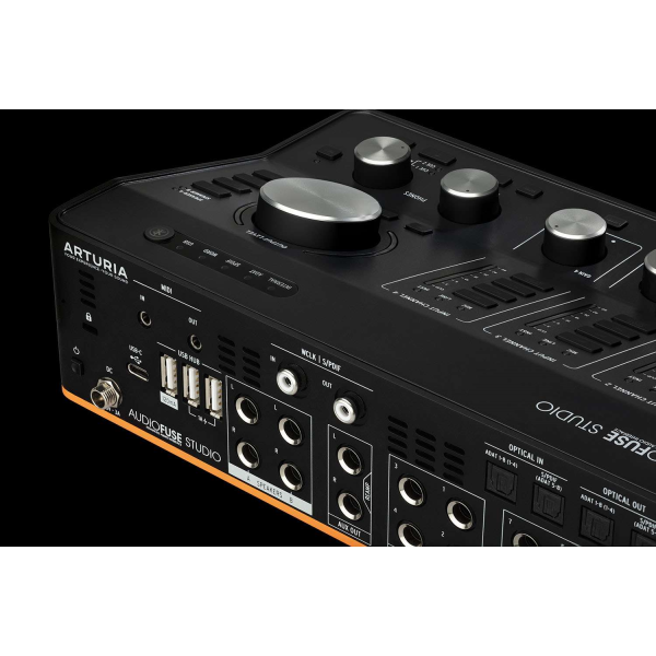 Arturia AudioFuse Studio Premium Desktop Audio Interface for Modern  Producer Detailed Preamps, Perfect Conversion, Total Monitor Solution,  Blu 通販
