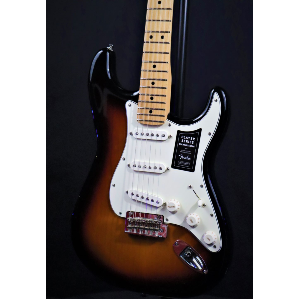 Fender - Player Stratocaster Maple Fingerboard 3-color Sunburst